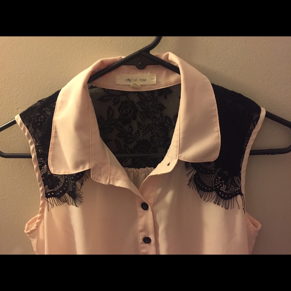 SOLD English Rose sleeveless Blouse - Picture 4 of 8
